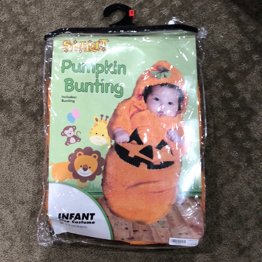 Infant pumpkin costume 0-6 months